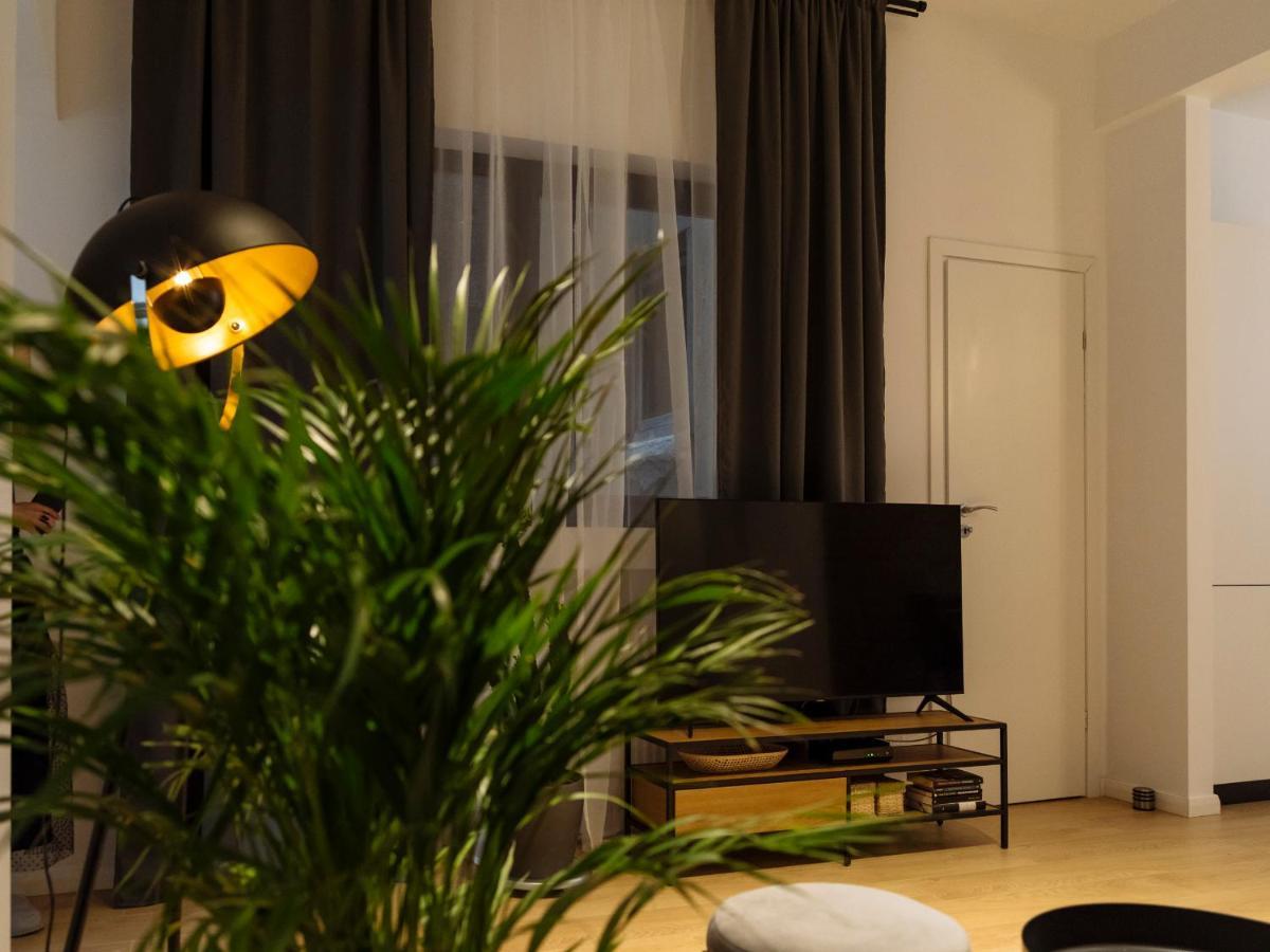Bright 3Br Flat - Top Location - Green View Balcony บูคาเรสต์ ภายนอก รูปภาพ