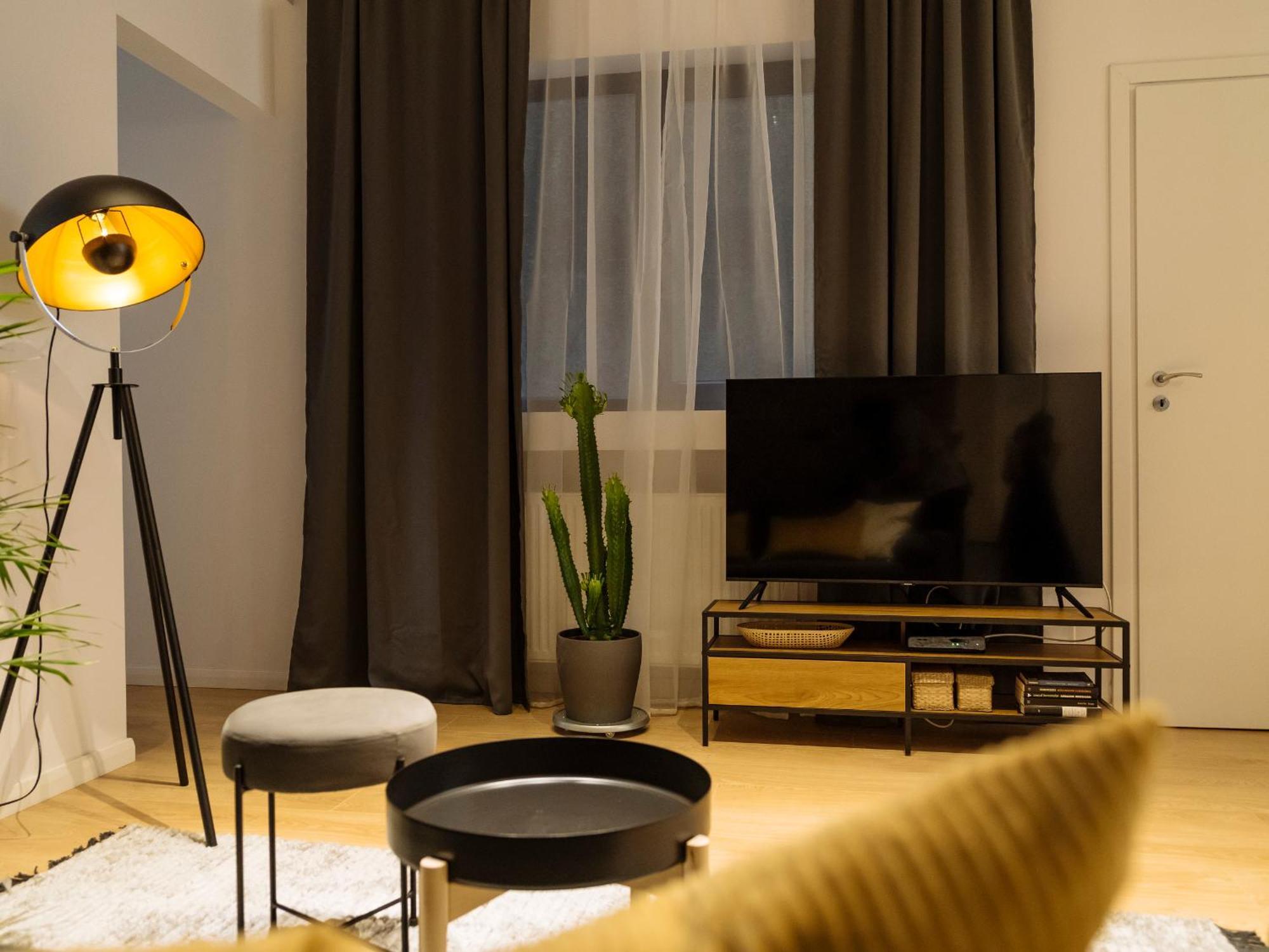 Bright 3Br Flat - Top Location - Green View Balcony บูคาเรสต์ ภายนอก รูปภาพ