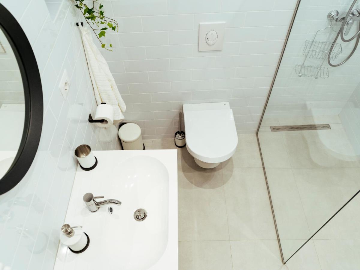 Bright 3Br Flat - Top Location - Green View Balcony บูคาเรสต์ ภายนอก รูปภาพ