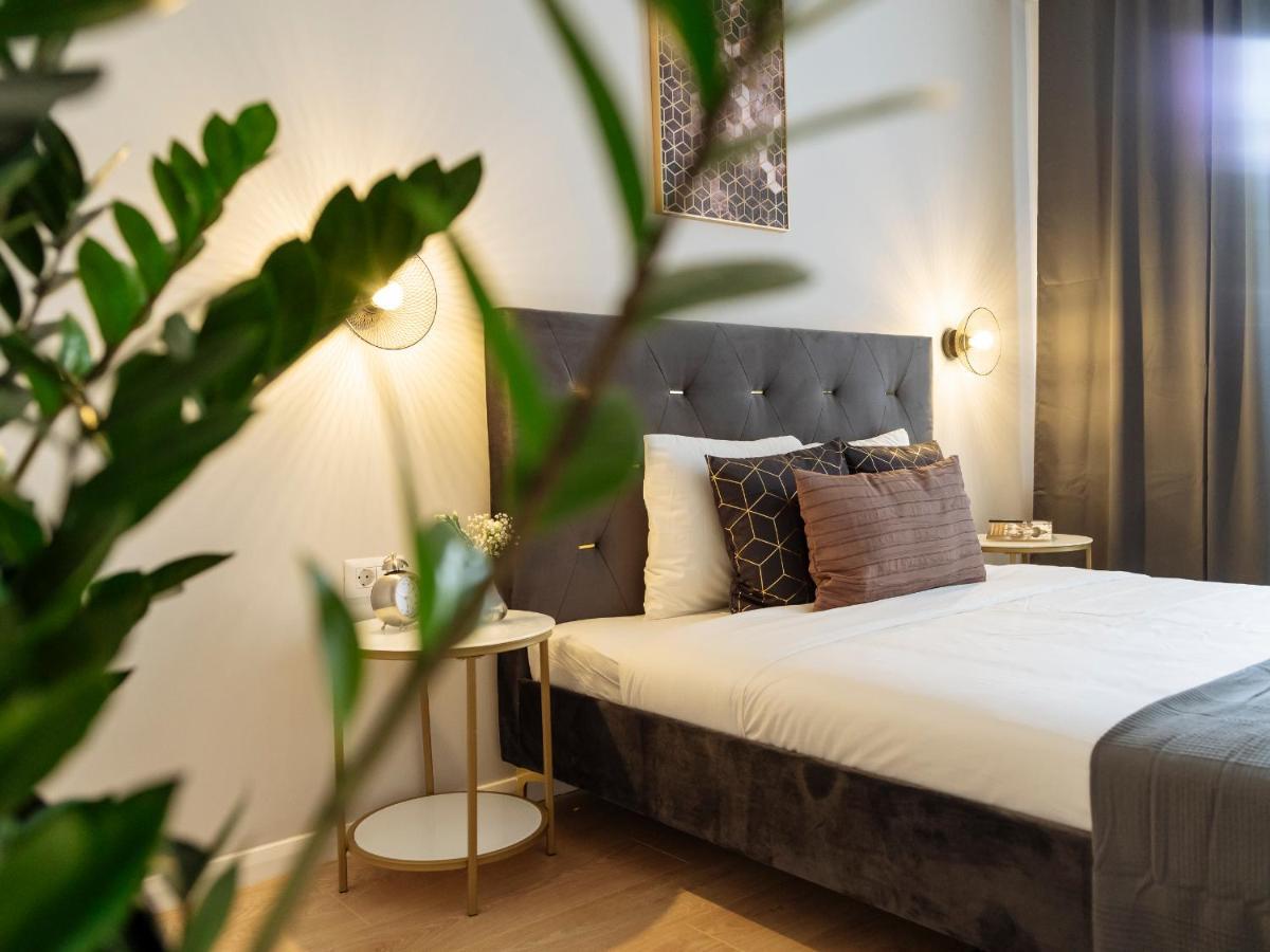 Bright 3Br Flat - Top Location - Green View Balcony บูคาเรสต์ ภายนอก รูปภาพ