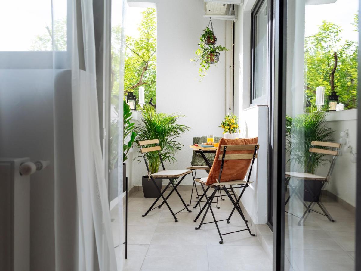 Bright 3Br Flat - Top Location - Green View Balcony บูคาเรสต์ ภายนอก รูปภาพ
