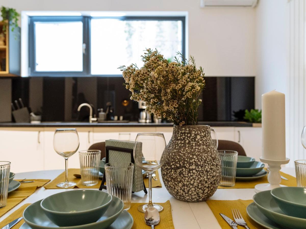 Bright 3Br Flat - Top Location - Green View Balcony บูคาเรสต์ ภายนอก รูปภาพ