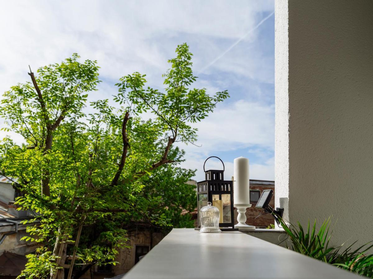 Bright 3Br Flat - Top Location - Green View Balcony บูคาเรสต์ ภายนอก รูปภาพ