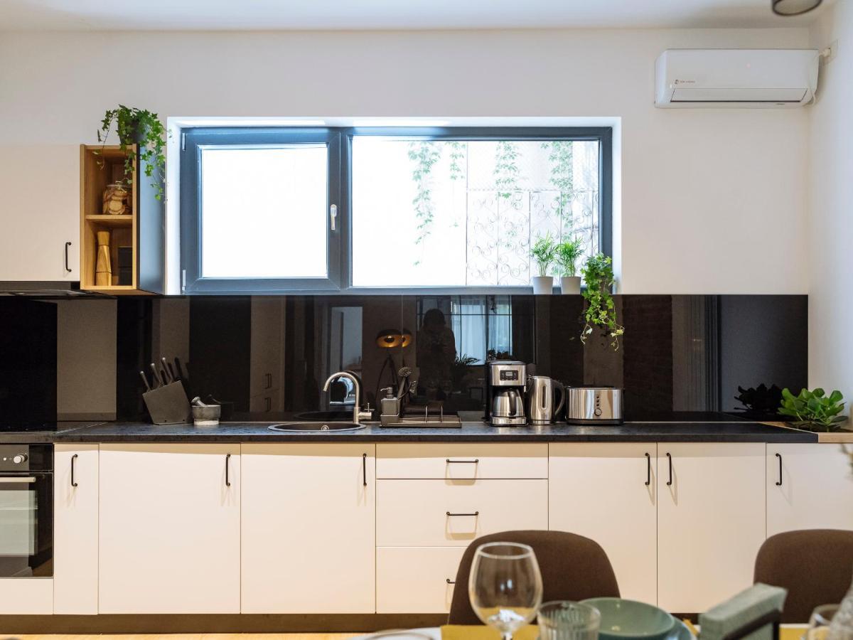 Bright 3Br Flat - Top Location - Green View Balcony บูคาเรสต์ ภายนอก รูปภาพ